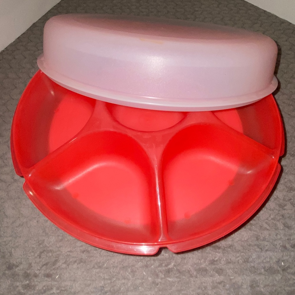 Red Tupperware Divided Server